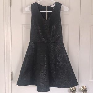 Black textured mini dress - sz S